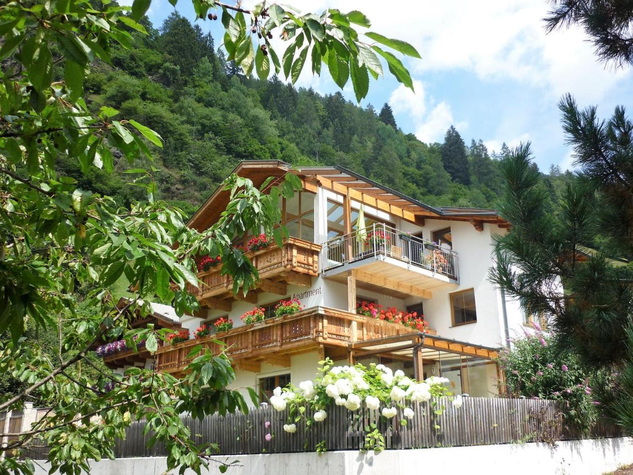 Apartment Fernerblick Neustift im Stubaital Buitenkant foto